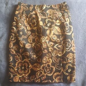 Elegant Floral Pencil Skirt - Black and Gold